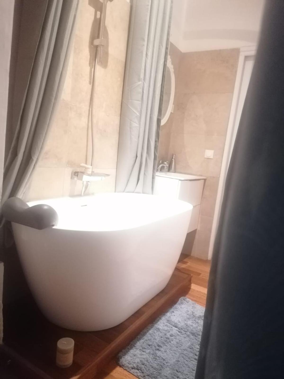 Coeur De Paris Montorgueil - Heart Of Paris - Charming Super Central Apartment For Your Ideal Parisian Days エクステリア 写真